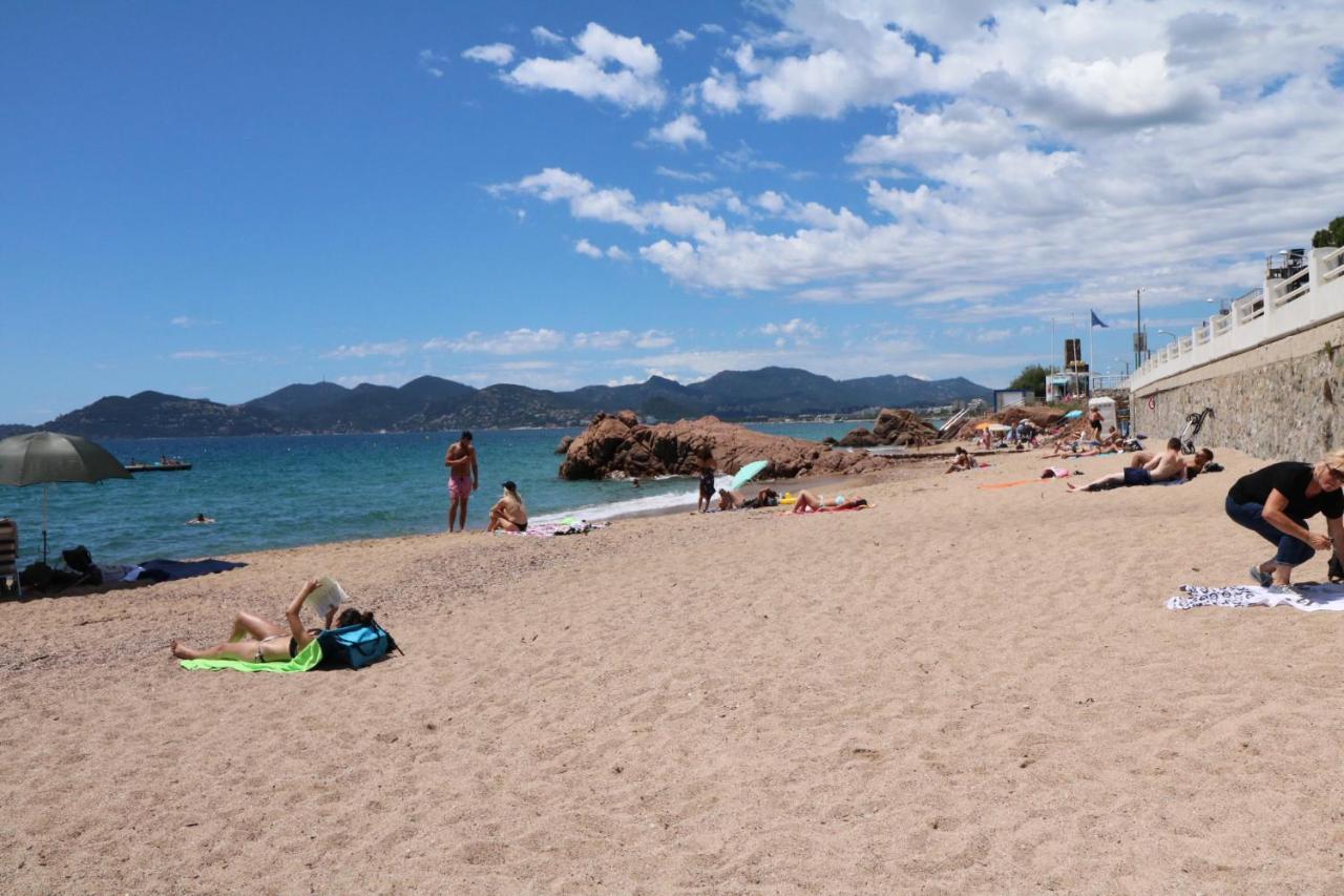 Studio With Beautiful Sea View And Direct Beach Access Cannes Eksteriør billede