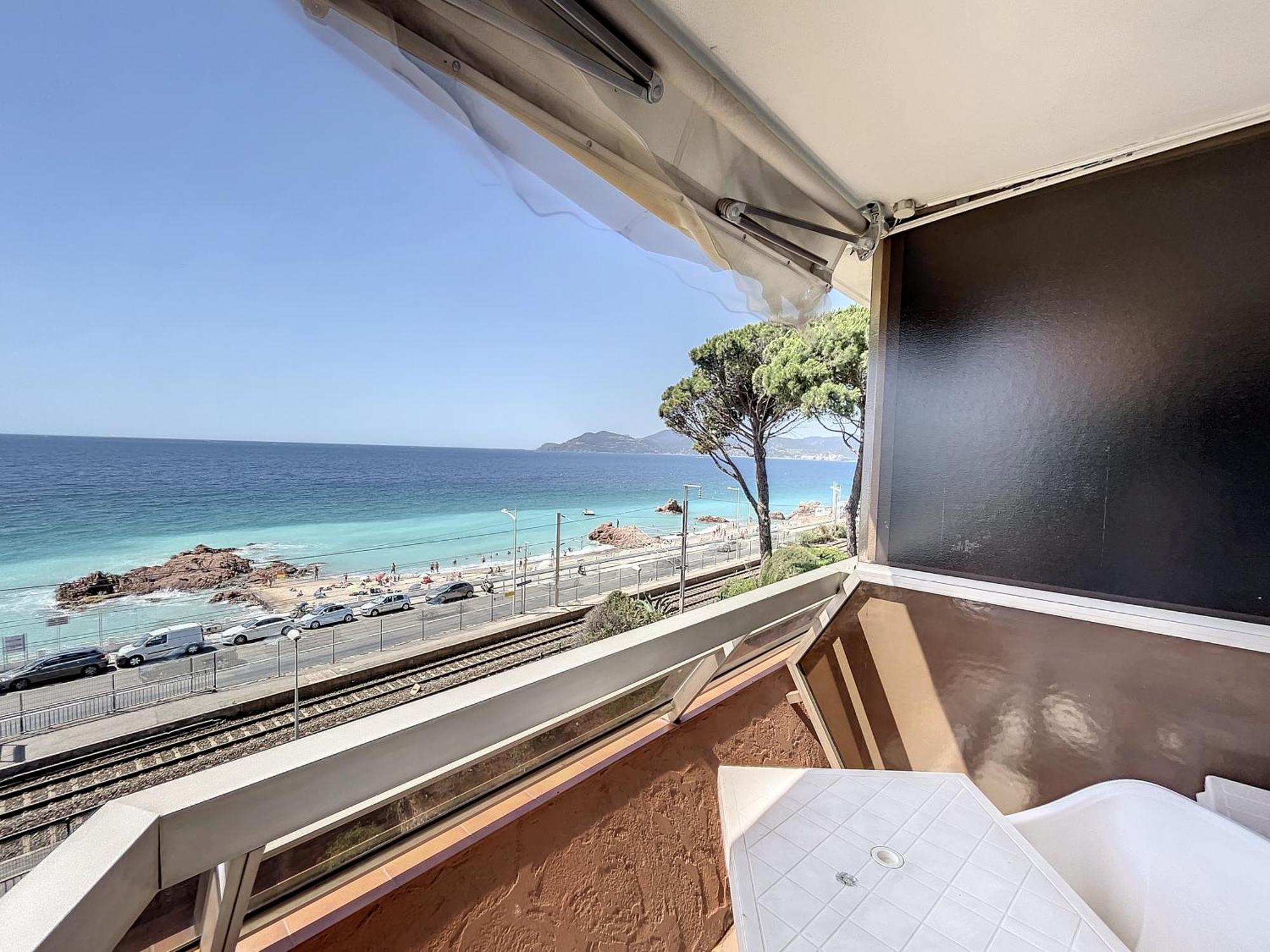Studio With Beautiful Sea View And Direct Beach Access Cannes Eksteriør billede